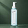 Huile Nettoyante Dive-In Acide Hyaluronique 200 ml - visuel produit sur fond vert premium