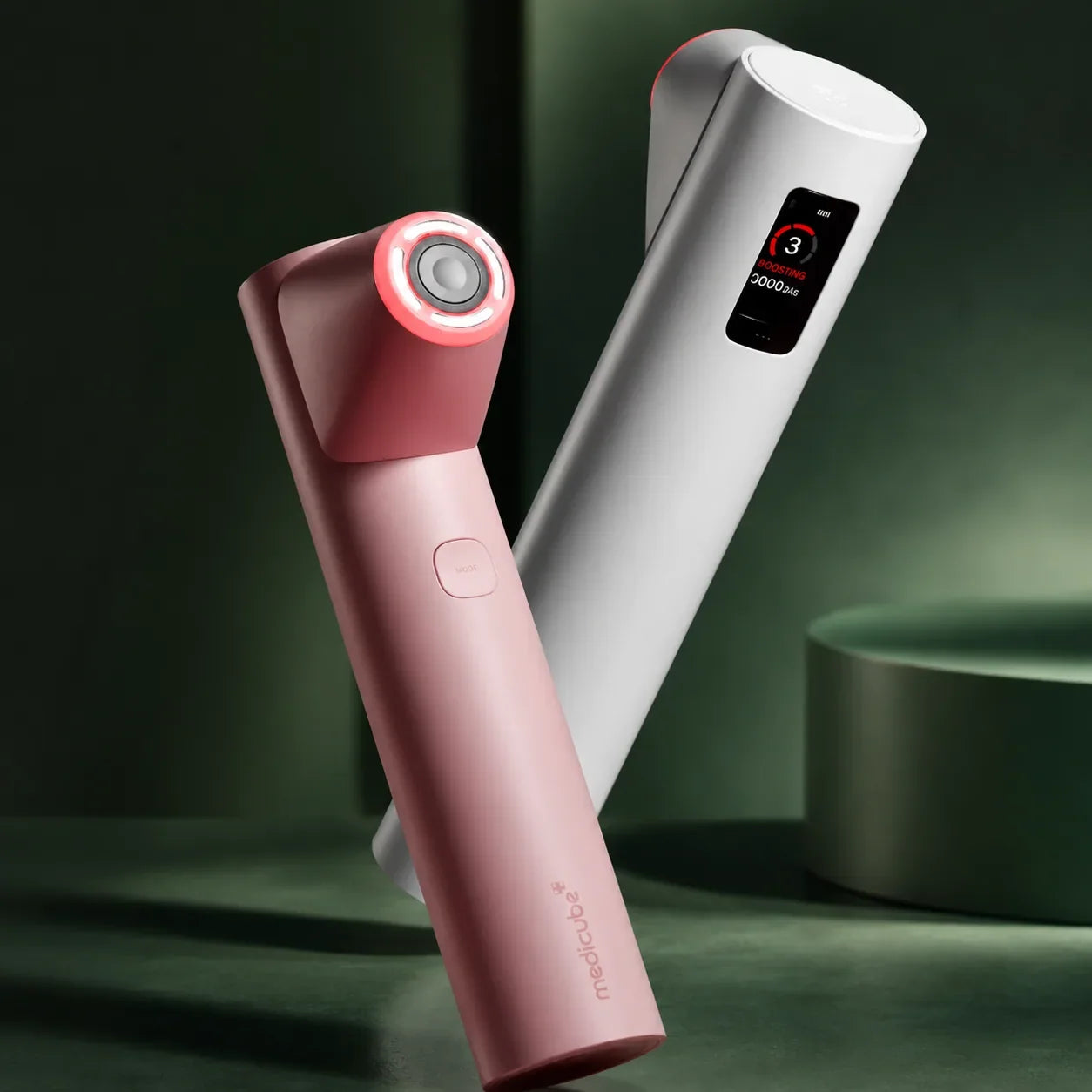 Appareil AGE-R High Focus Shot PLUS+ Medicube — vue principale du produit