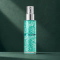 ANUA Brume-Sérum PDRN Acide Hyaluronique 100 ml sur fond vert premium