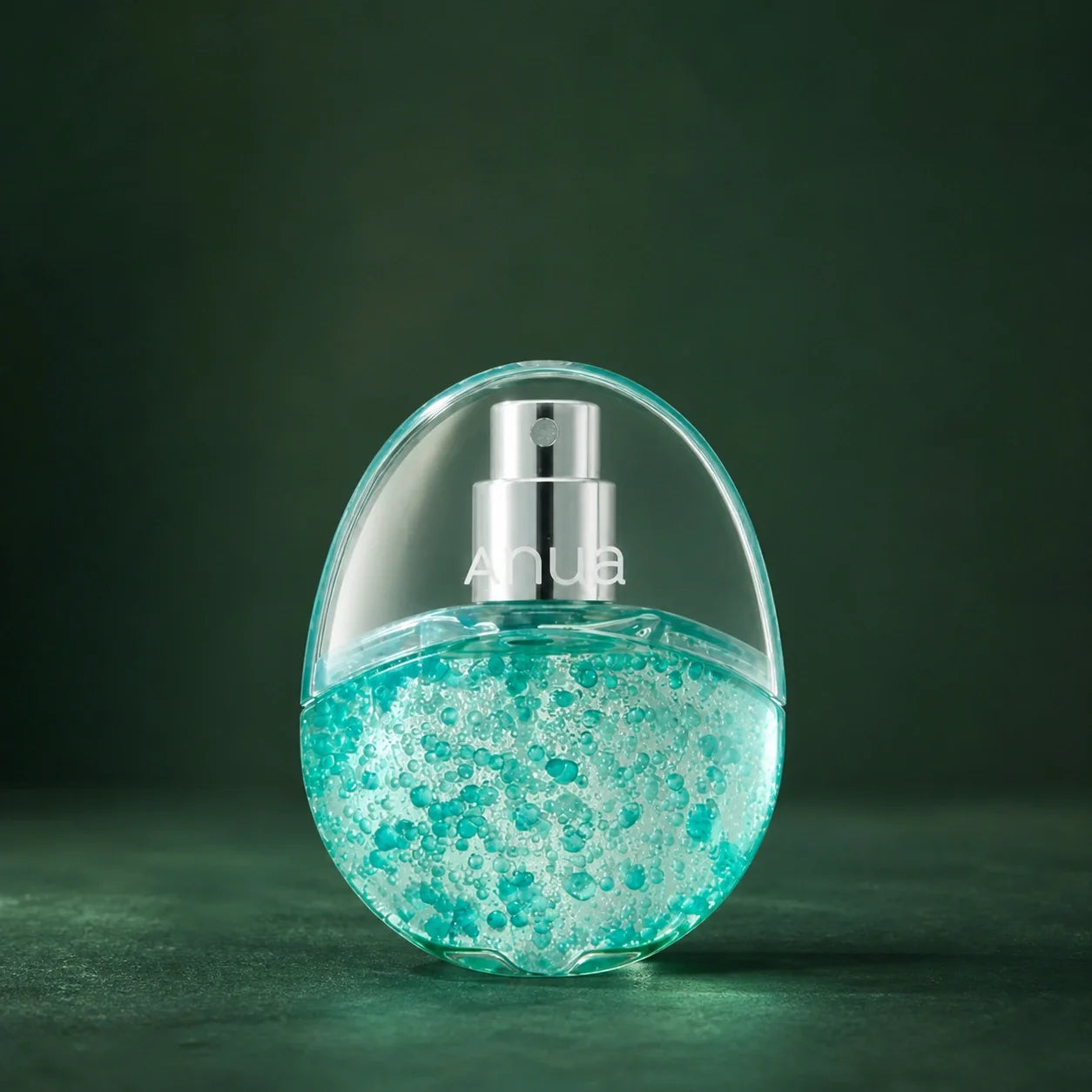 ANUA Brume-Sérum PDRN Acide Hyaluronique 30 ml sur fond vert premium