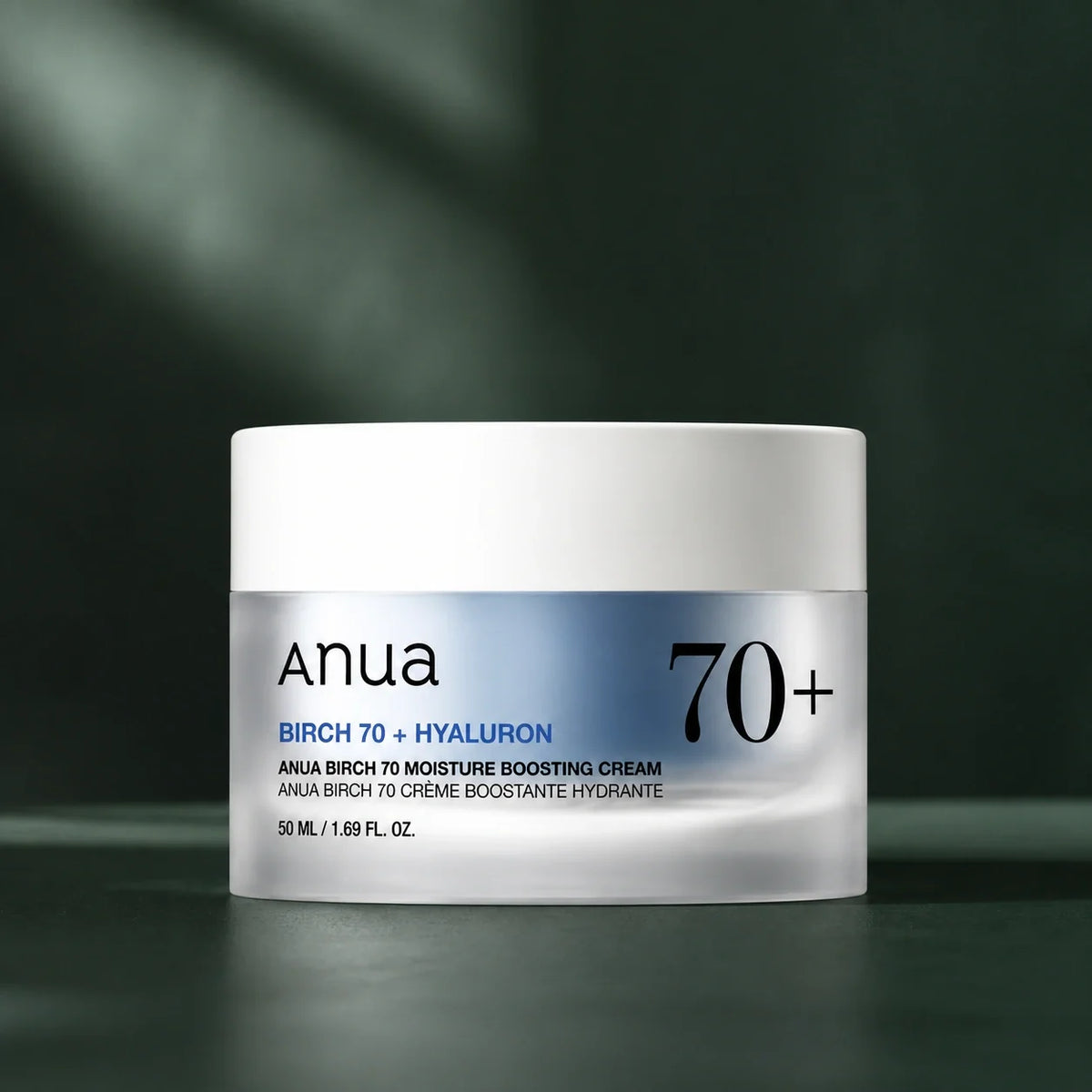ANUA Crème hydratante Birch 70 Moisture Boosting 50 ml sur fond vert premium