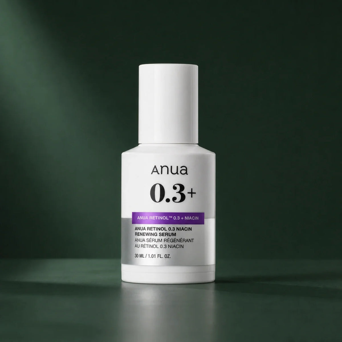 ANUA Sérum Nano Retinol 0,3 % + Niacin Renewing 30 ml sur fond vert premium