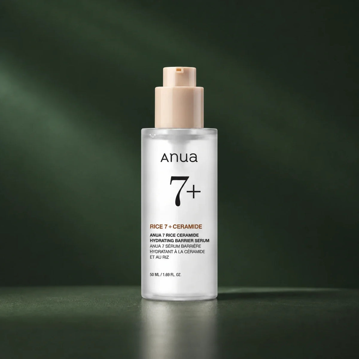 ANUA Sérum Rice Ceramide 7 Hydrating Barrier 50 ml sur fond vert premium