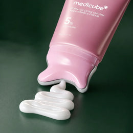 Applicateur gua sha et texture de la Crème Cou PDRN Collagène Medicube