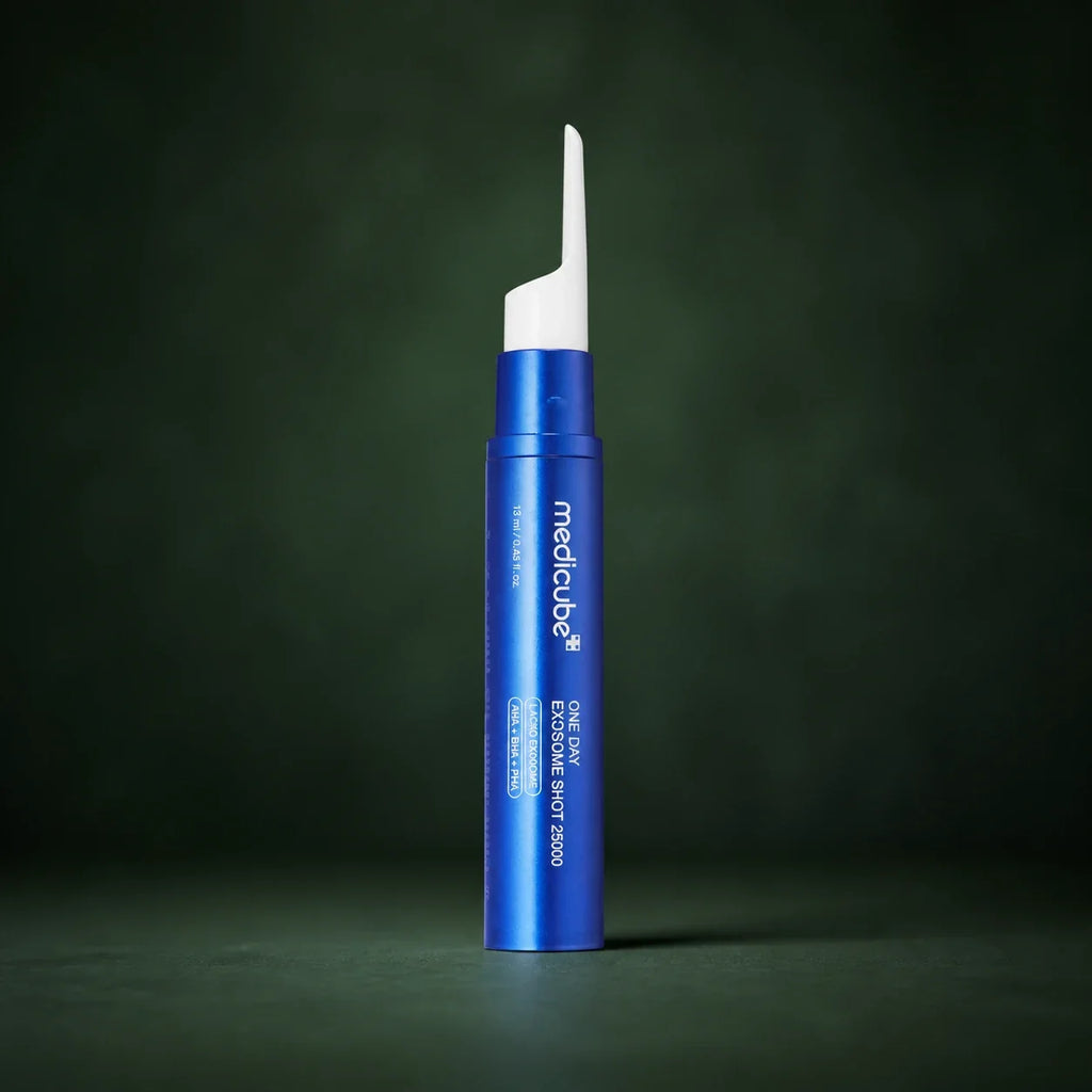 Ampoule One Day Exosome Shot 25000 Medicube sur fond vert profond