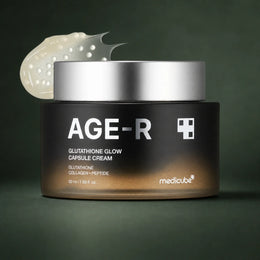 Medicube Crème Capsule Glutathion Glow AGE-R sur fond vert premium