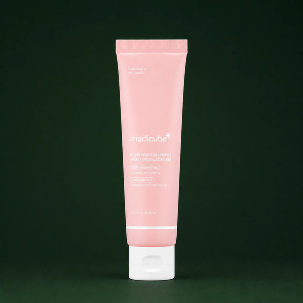 Medicube Crème Hydratante PDRN Rose et Acide Hyaluronique sur fond vert profond