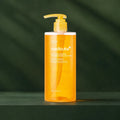 Gel lavant corps Medicube Kojic Acid Turmeric sur fond vert