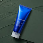 Tube Medicube Zero Pore Blackhead Mud Mask sur fond vert texturé