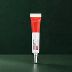 Pommade Medicube Centellascar en tube sur fond vert profond