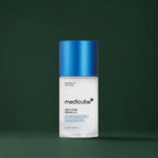Sérum Medicube Zero Pore 2.0 sur fond vert profond