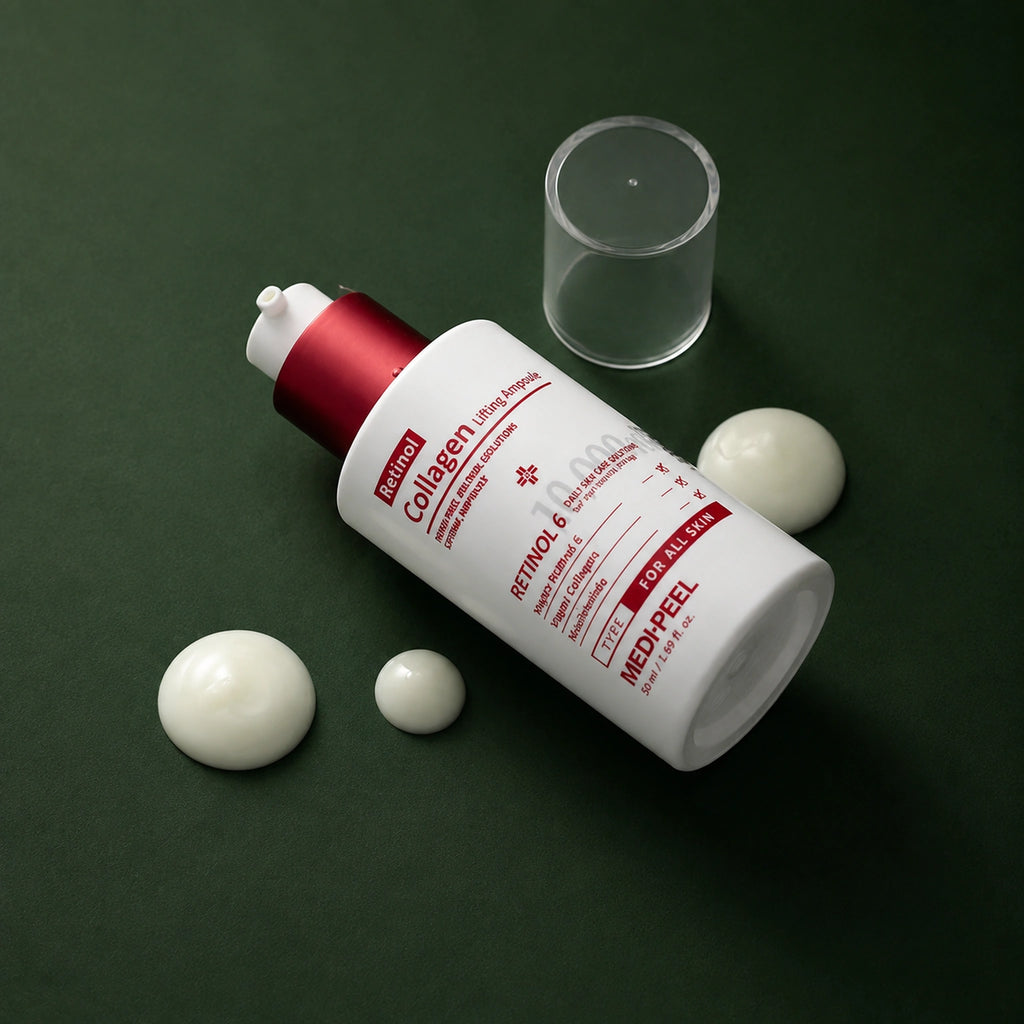 Ampoule Raffermissante Rétinol & Collagène MEDIPEEL – vue 3 sur fond vert profond.