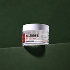 Crème-Gel Éclat Melanon X Drop MEDIPEEL – vue principale sur fond vert profond.