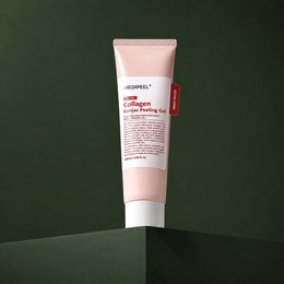 Gel Exfoliant Konjac Red Lacto Collagen MEDIPEEL – vue 2 sur fond vert profond.