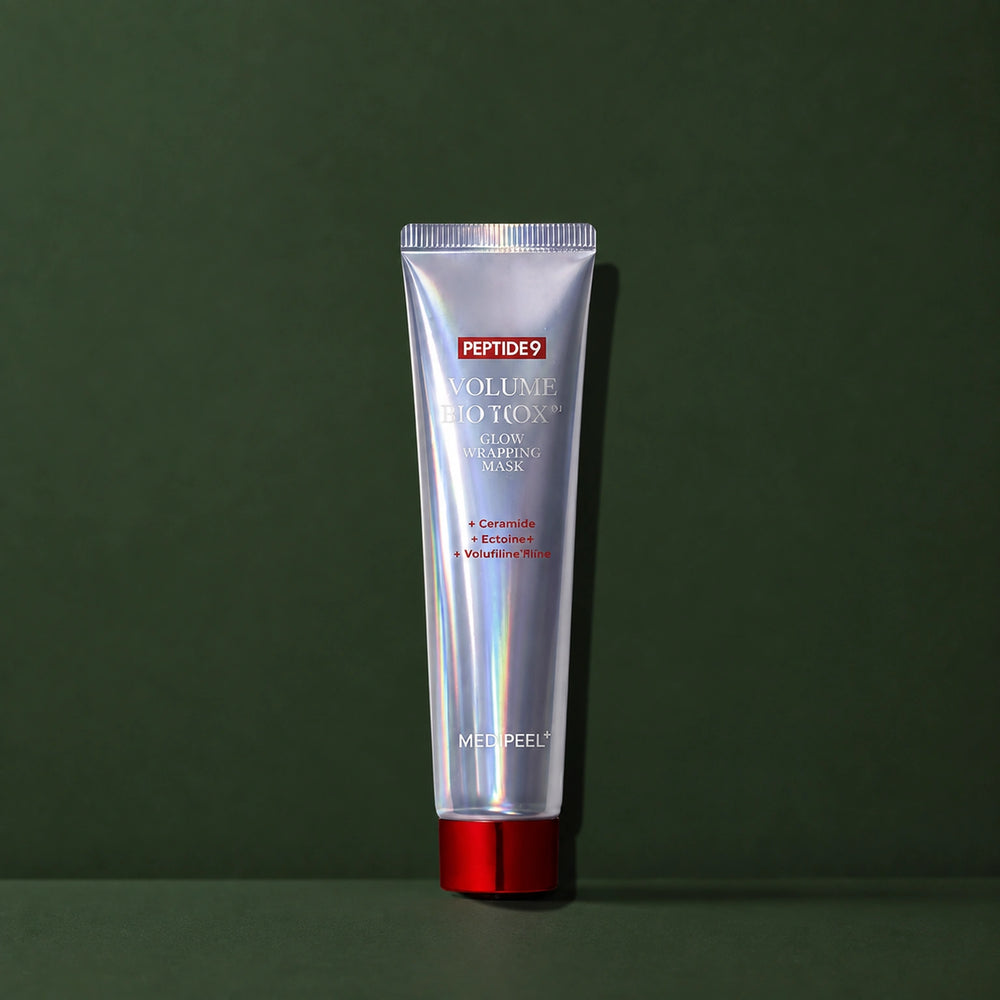 Masque Peel-Off Éclat Peptide 9 Bio Tox MEDIPEEL – vue principale sur fond vert profond.