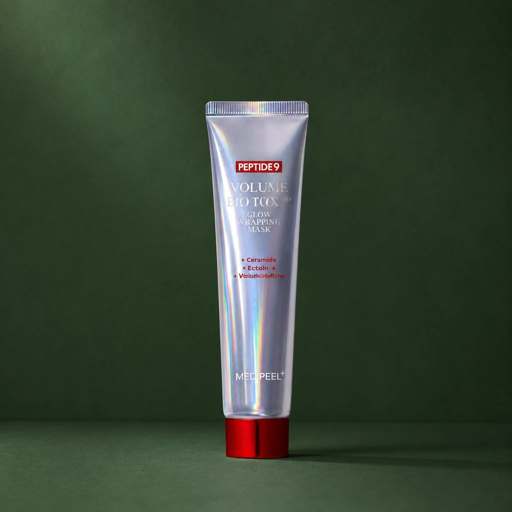 Masque Peel-Off Éclat Peptide 9 Bio Tox MEDIPEEL – vue 2 sur fond vert profond.