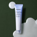Masque Peel-Off Hydratant Hyaluronic Acid Layer Mooltox MEDIPEEL – vue 2 sur fond vert profond.