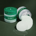 Pads Apaisants PHYTO CICA-NOL B5 MEDIPEEL – vue 3 sur fond vert profond.