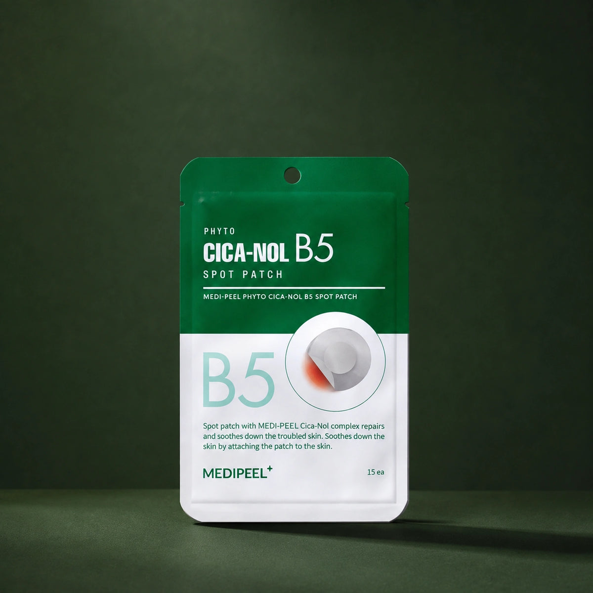 Patchs Ciblés Apaisants PHYTO CICA-NOL B5 MEDIPEEL – vue 2 sur fond vert profond.