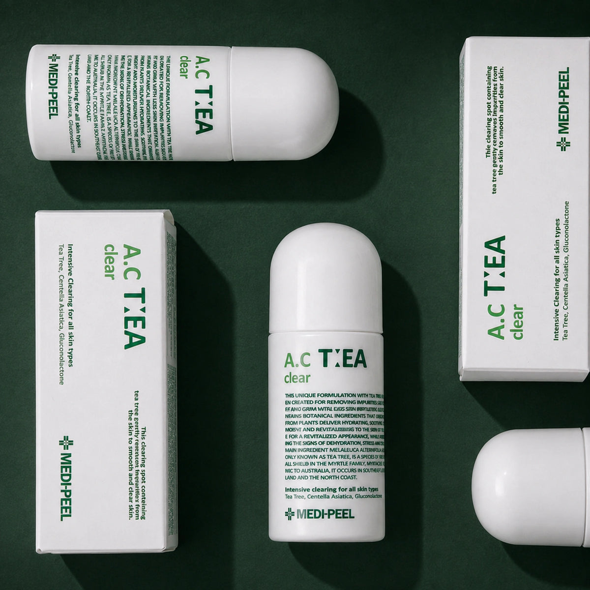 Soin Localisé Anti-Imperfections A.C Tea Clear MEDIPEEL – vue 4 sur fond vert profond.