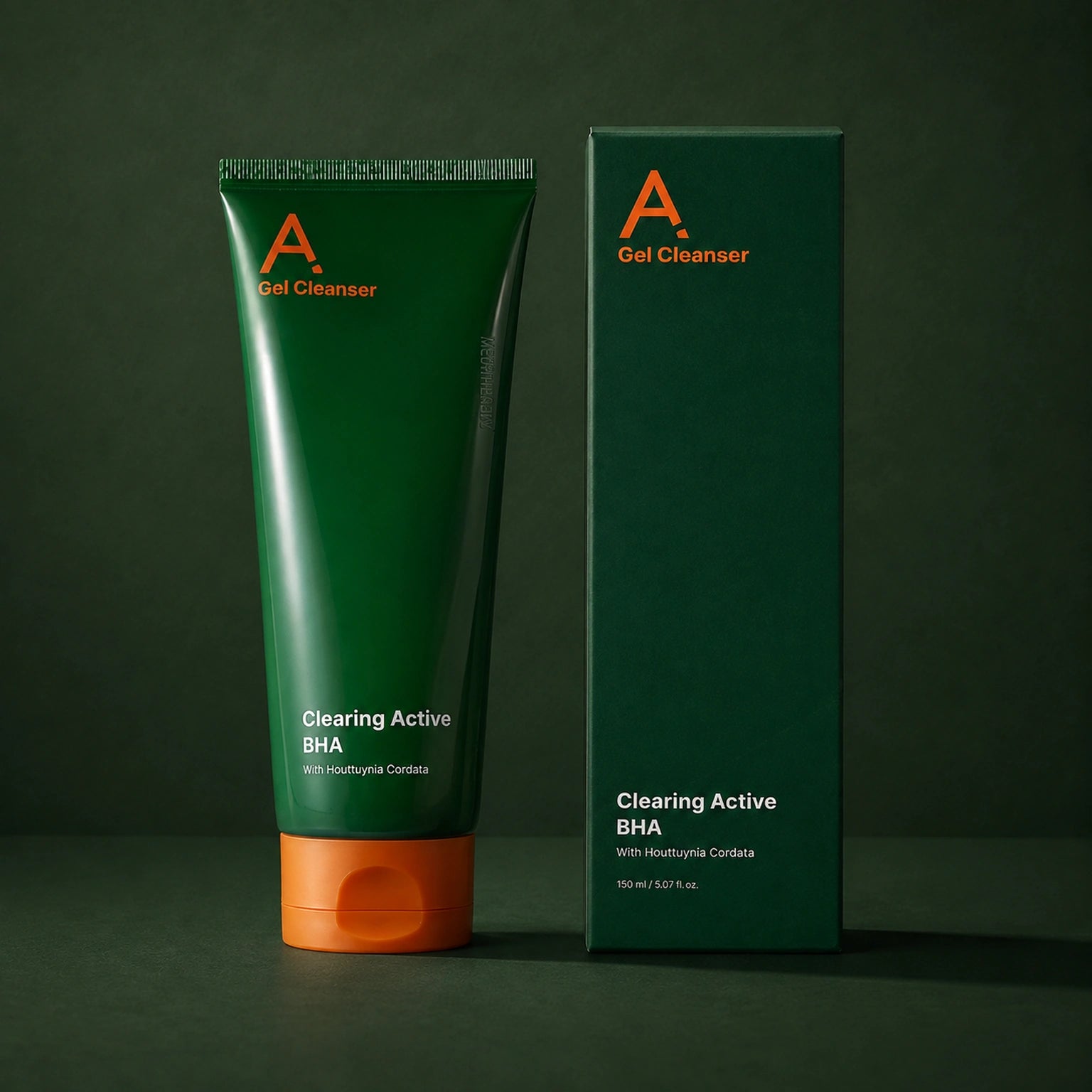 MEDITHERAPY A Clearing Active BHA Facial Gel Cleanser 150ml MEDITHERAPY – vue principale sur fond vert profond.