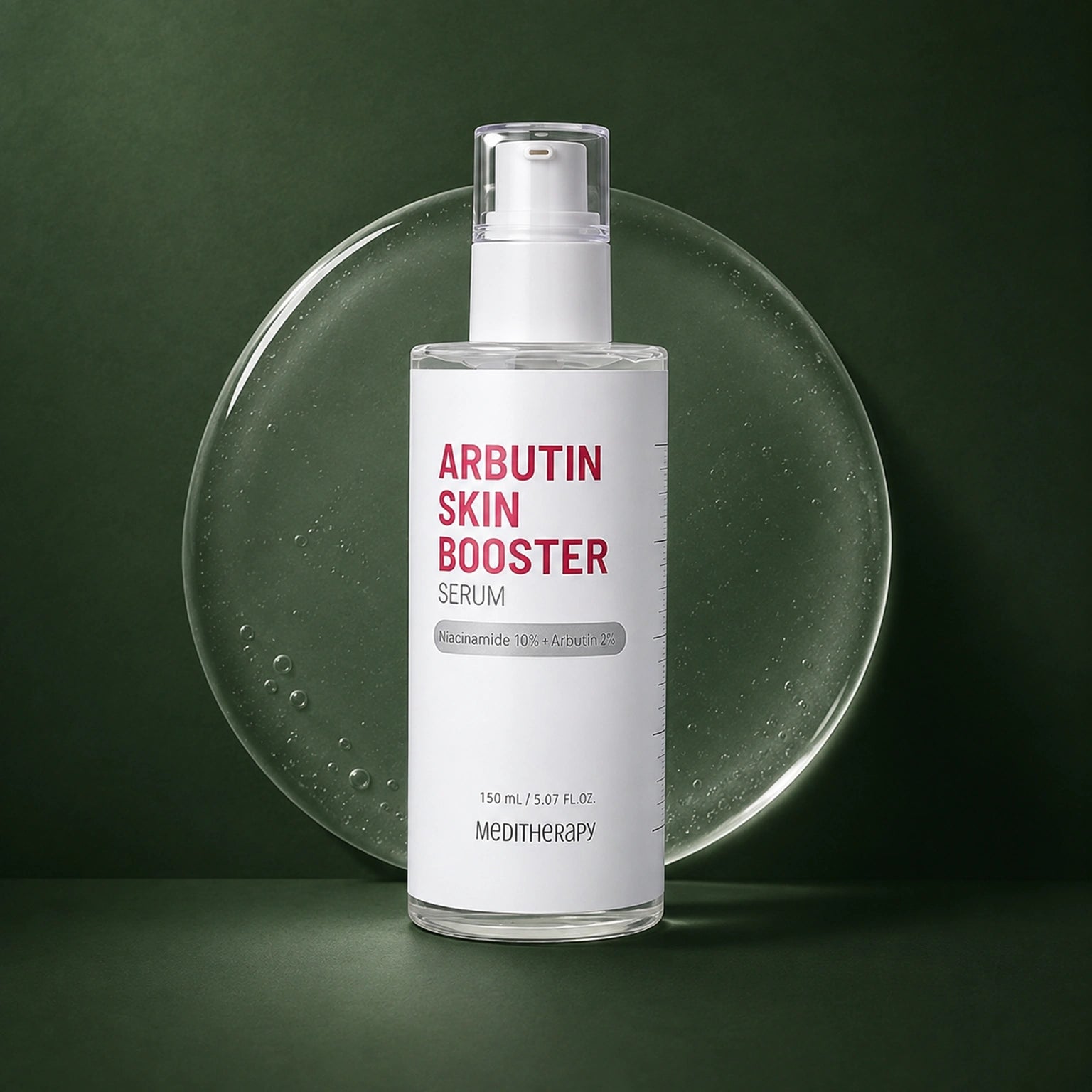 MEDITHERAPY Arbutin Skin Booster Serum 150ml MEDITHERAPY – vue principale sur fond vert profond.