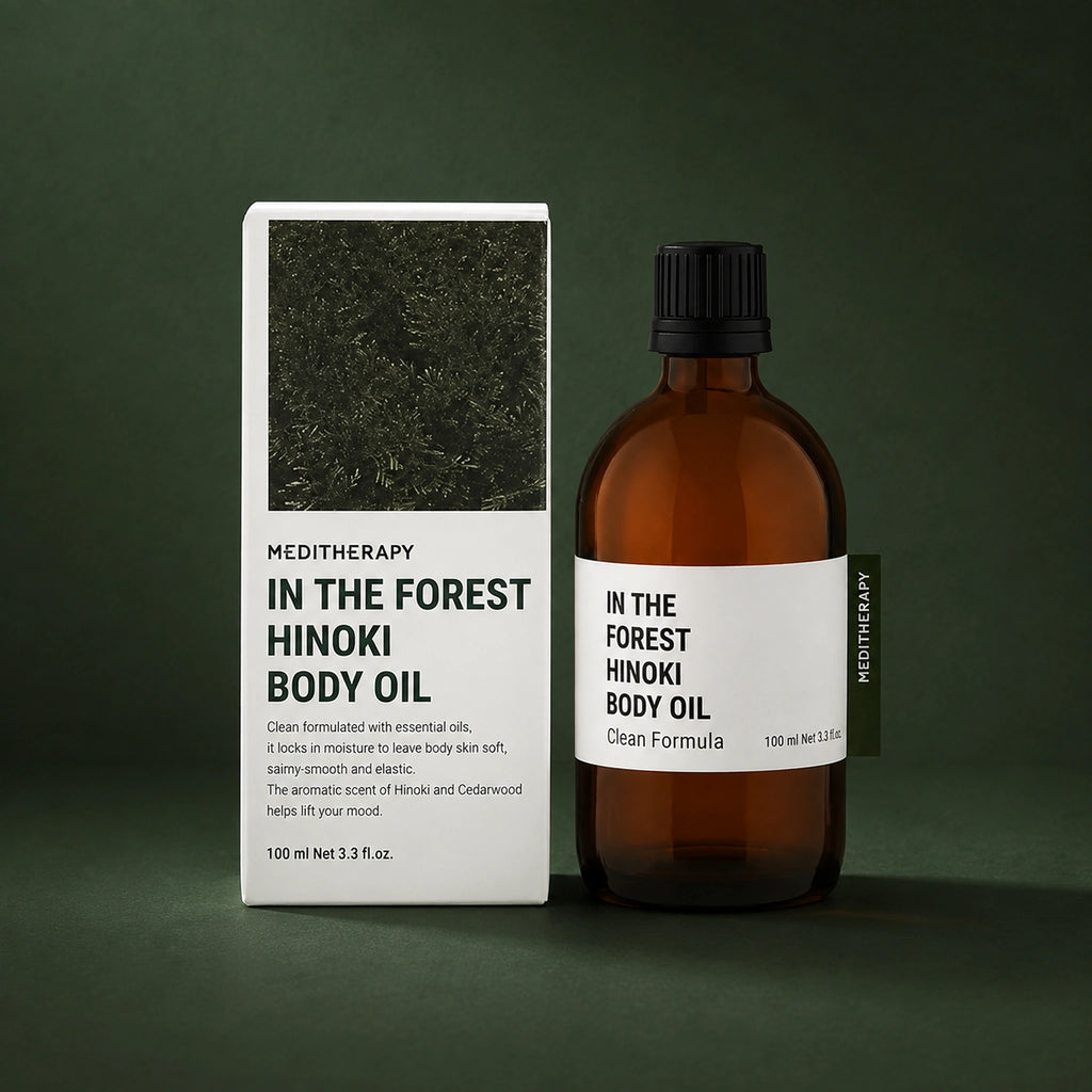 MEDITHERAPY In The Forest Hinoki Body Oil 100ml MEDITHERAPY – vue principale sur fond vert profond.