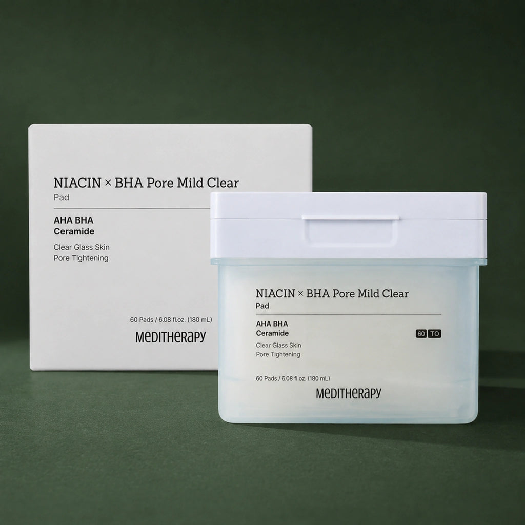 MEDITHERAPY NIACIN X BHA Pore Mild Clear Pad 180ml/60ea MEDITHERAPY – vue principale sur fond vert profond.