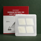 MEDITHERAPY Shumage Retinol 550 Deep Shot Patch 4patches (32mm X 38mm) MEDITHERAPY – vue principale sur fond vert profond.