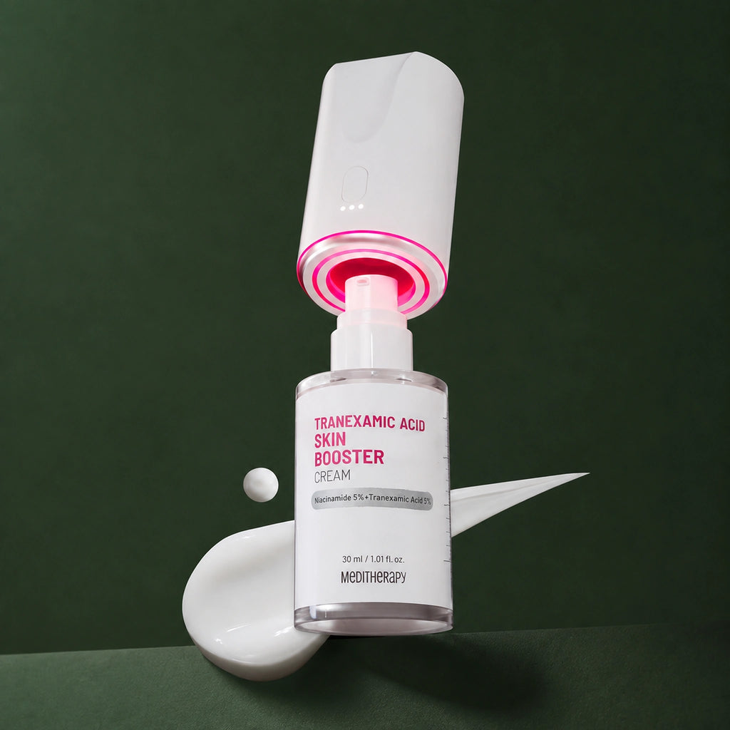 MEDITHERAPY Tranexamic Acid Skin Booster Cream 100ml + Device Set (*It can only be shipped via express service.) MEDITHERAPY – vue principale sur fond vert profond.
