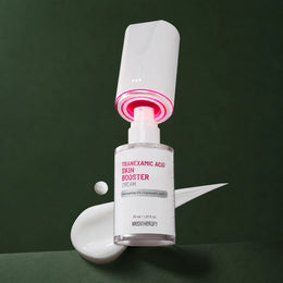 MEDITHERAPY Tranexamic Acid Skin Booster Cream 100ml + Device Set (*It can only be shipped via express service.) MEDITHERAPY – vue principale sur fond vert profond.